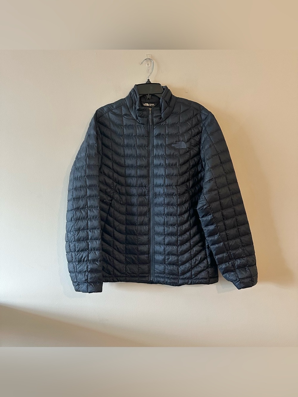 The North Face Thermoball Puffer Jacket Men’s L Navy Blue Full Zip Quilted Gorp